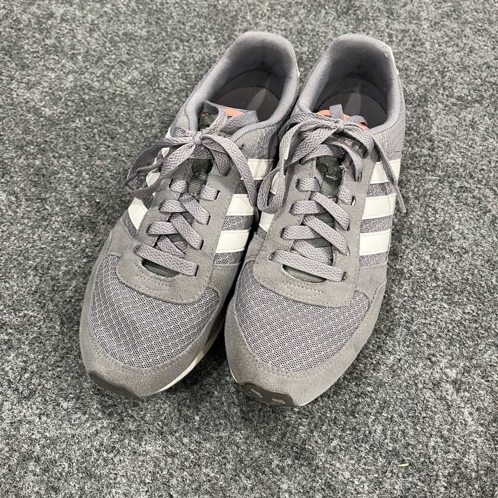 Adidas Cloud Foam Sneakers